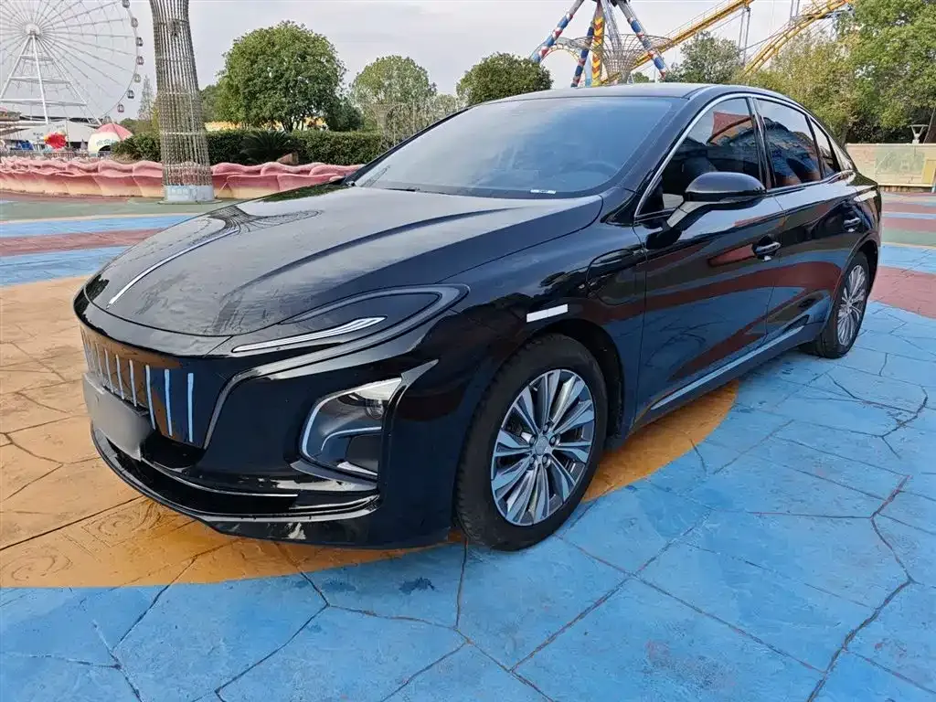 Hongqi E-QM5 2024 из CN, фото 2