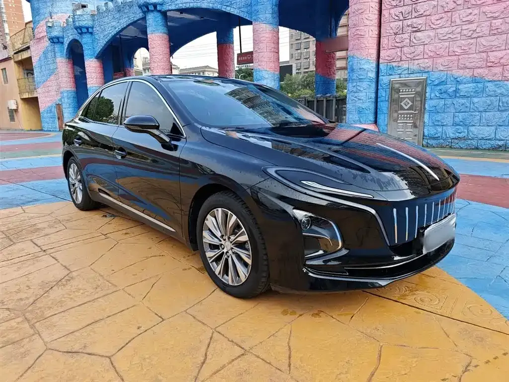 Hongqi E-QM5 2024 из CN, фото 4