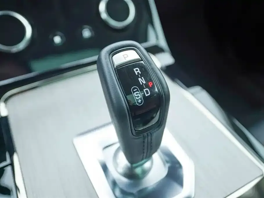 Land Rover Evoque PHEV 2023 из CN, фото 9