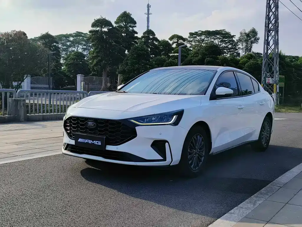 Ford Focus 2023 из CN, фото 1