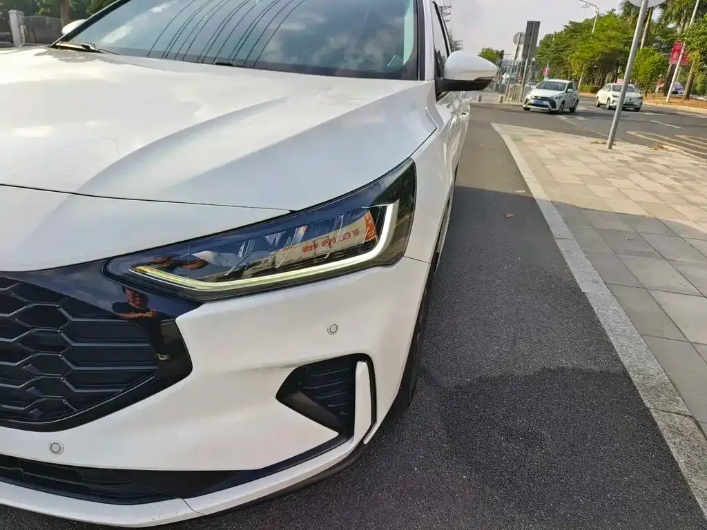 Ford Focus 2023 из CN, фото 9