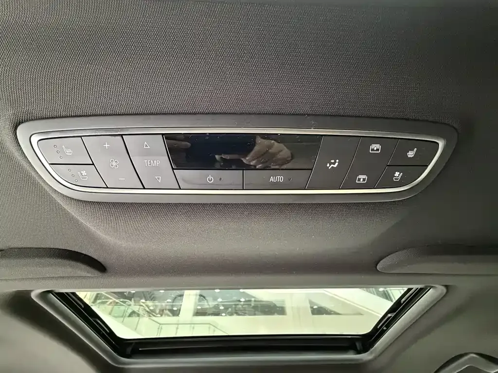 Buick GL8 2023 из CN, фото 8