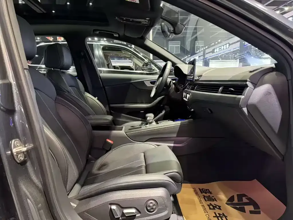 Audi A4L 2024 из CN, фото 9