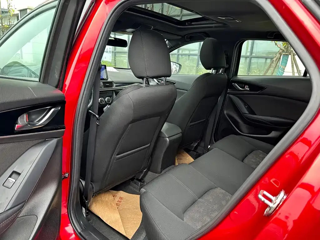 Mazda CX-4 2022 из CN, фото 7