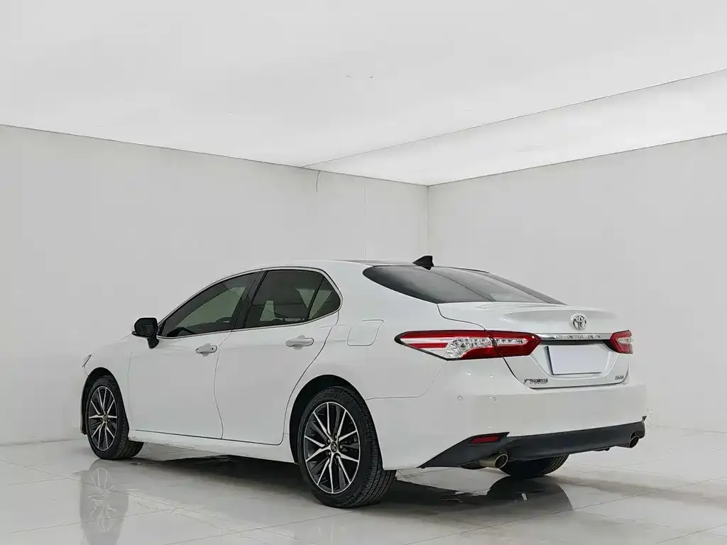 Toyota Camry 2023 из CN, фото 6