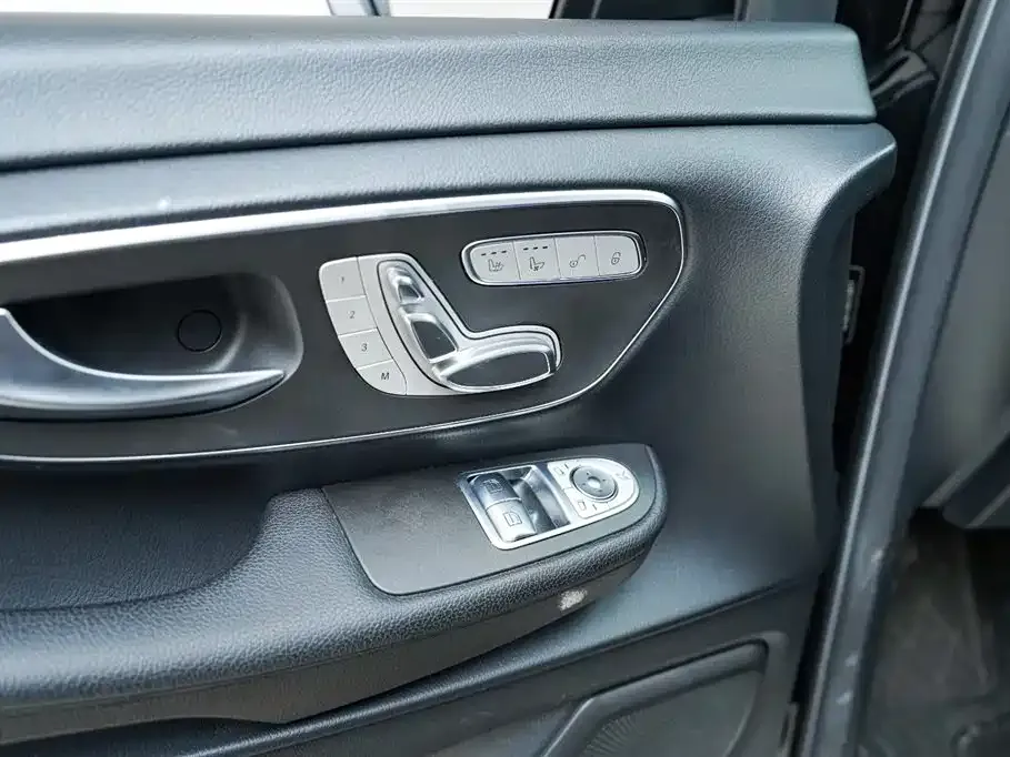 Mercedes-Benz V-Class 2021 из CN, фото 7