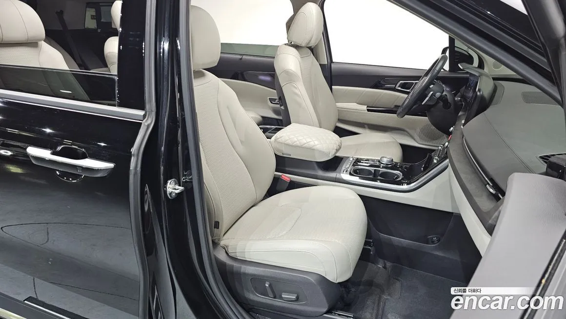 Kia Carnival — фото 10