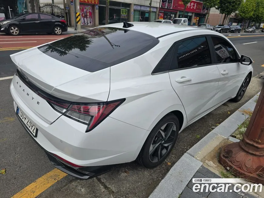 Hyundai AVANTE 2022 из KR, фото 2