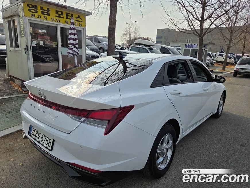Hyundai AVANTE 2021 из KR, фото 2