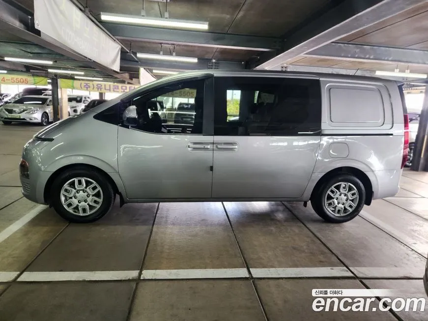 Hyundai Staria 2022 из KR, фото 4