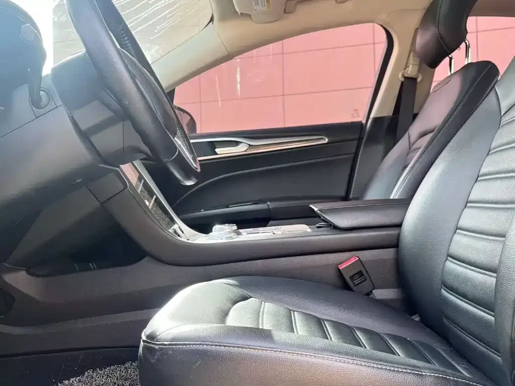 Ford Mondeo 2021 из CN, фото 4