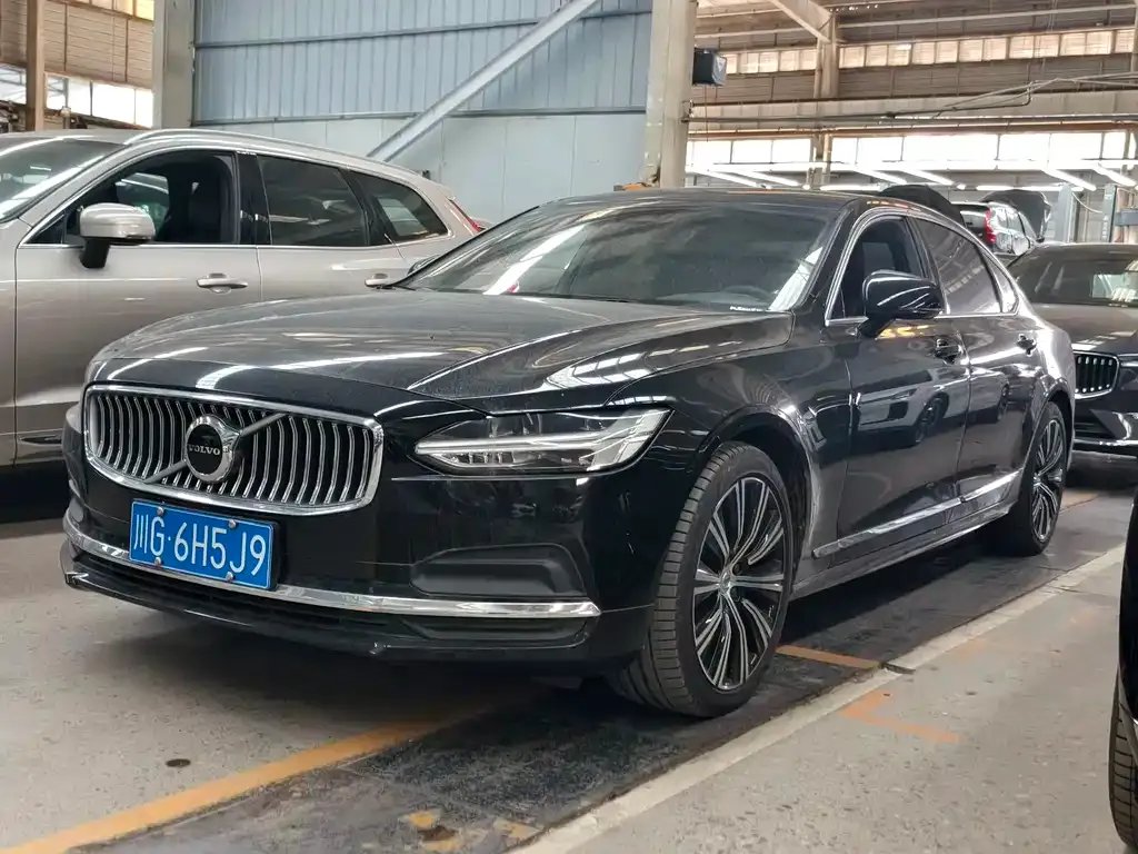 Volvo S90 2025 из CN, фото 1