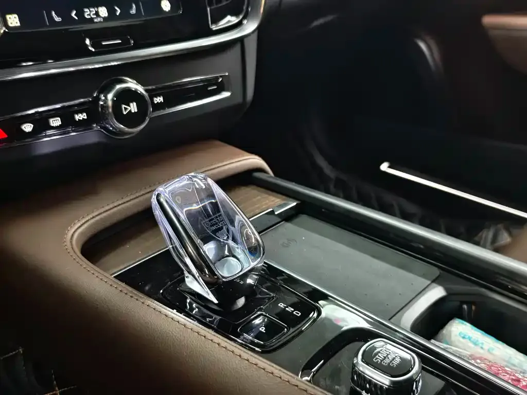 Volvo S90 2025 из CN, фото 10