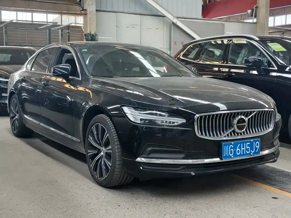 Volvo S90 2025 из CN, фото 3