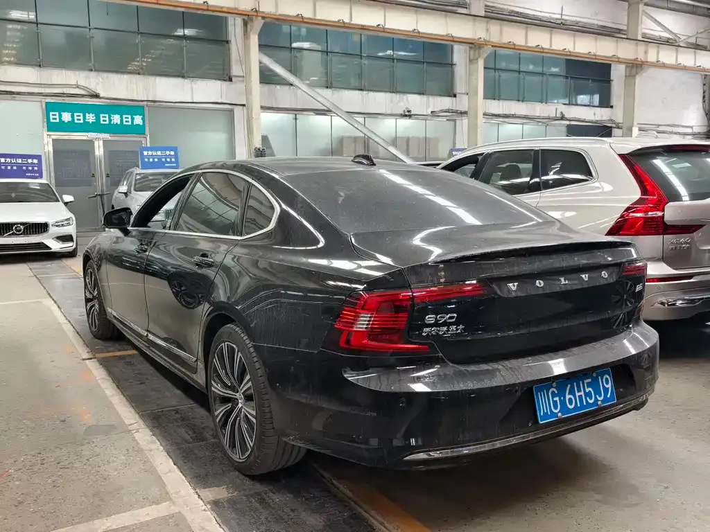 Volvo S90 2025 из CN, фото 5