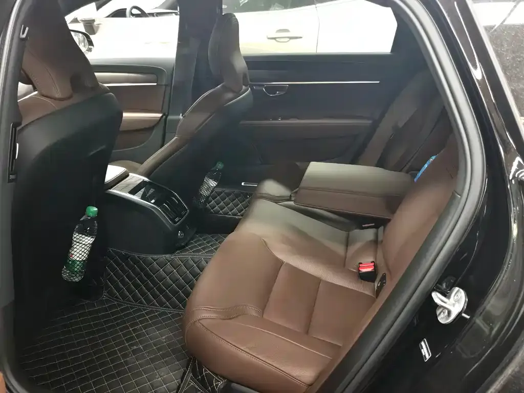 Volvo S90 2025 из CN, фото 7