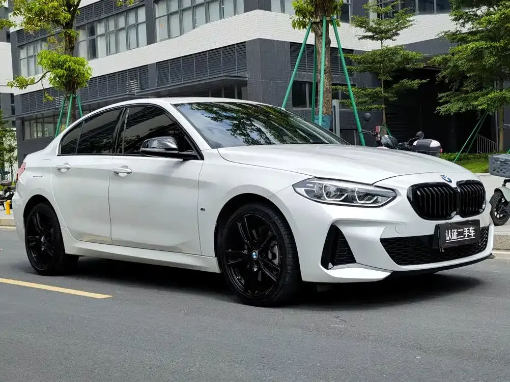 BMW 1 Series 2023 из CN, фото 3