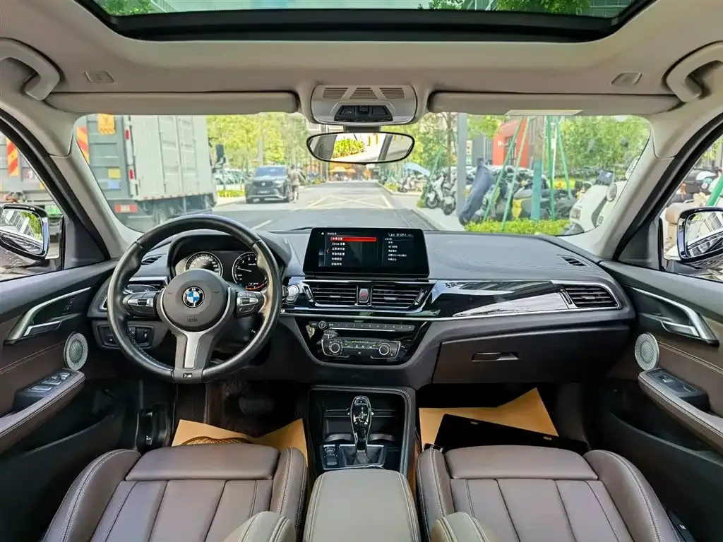 BMW 1 Series 2023 из CN, фото 8