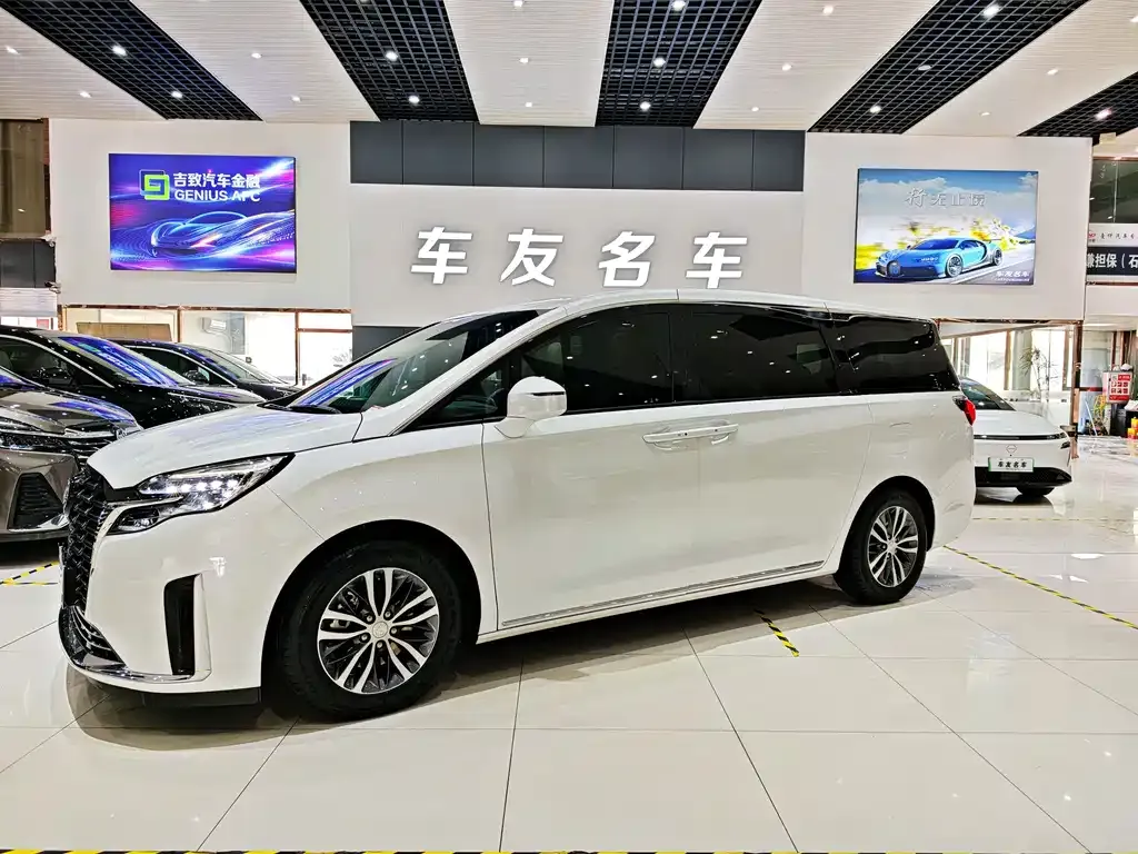Buick GL8 2023 из CN, фото 1