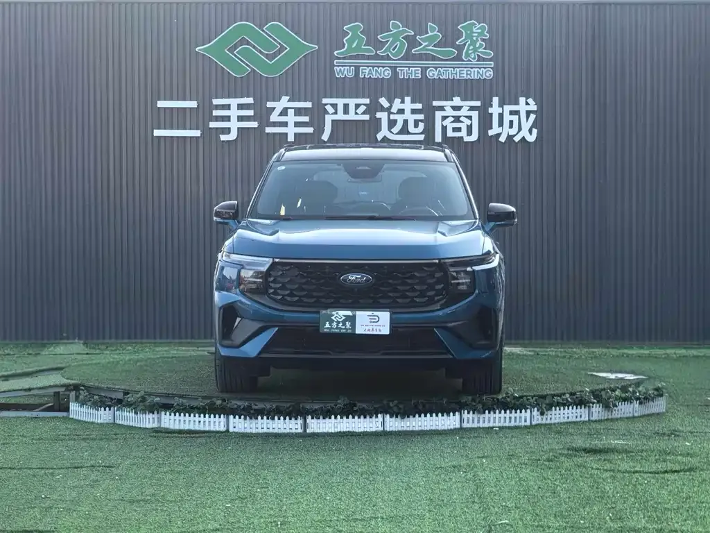 Ford Edge 2023 из CN, фото 2