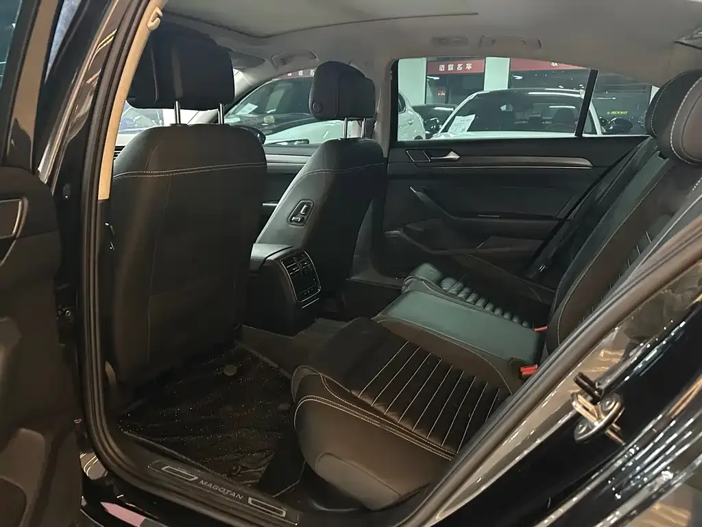 Volkswagen Magotan 2021 из CN, фото 7