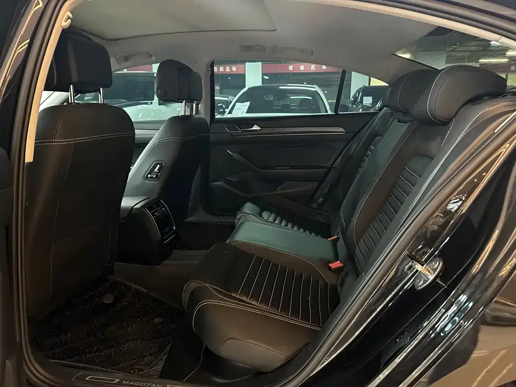 Volkswagen Magotan 2021 из CN, фото 8