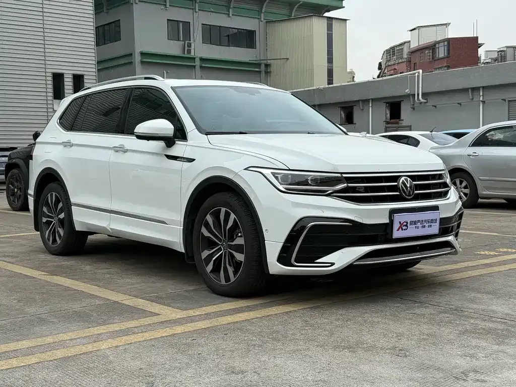 Volkswagen Tiguan L 2024 из CN, фото 3