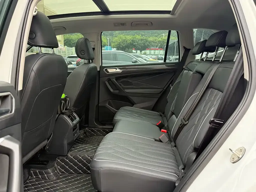 Volkswagen Tiguan L 2024 из CN, фото 7