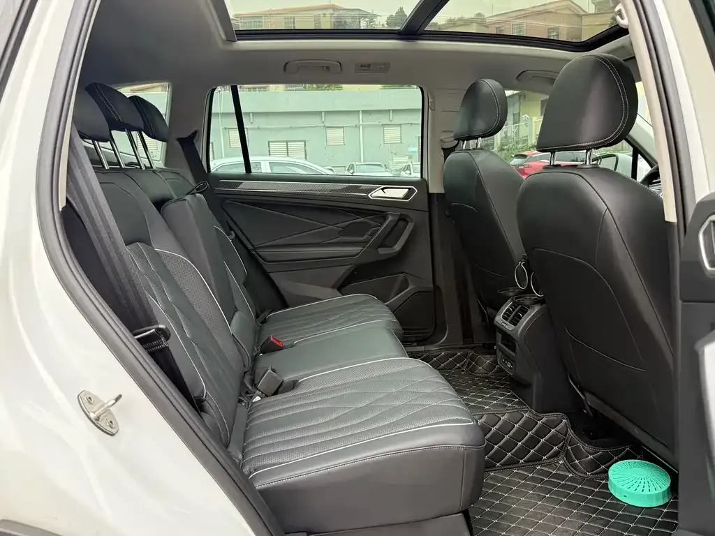 Volkswagen Tiguan L 2024 из CN, фото 8
