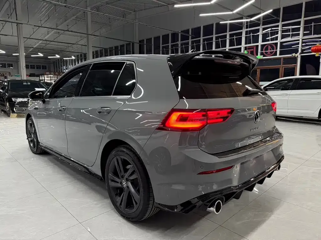 Volkswagen Golf 2023 из CN, фото 7