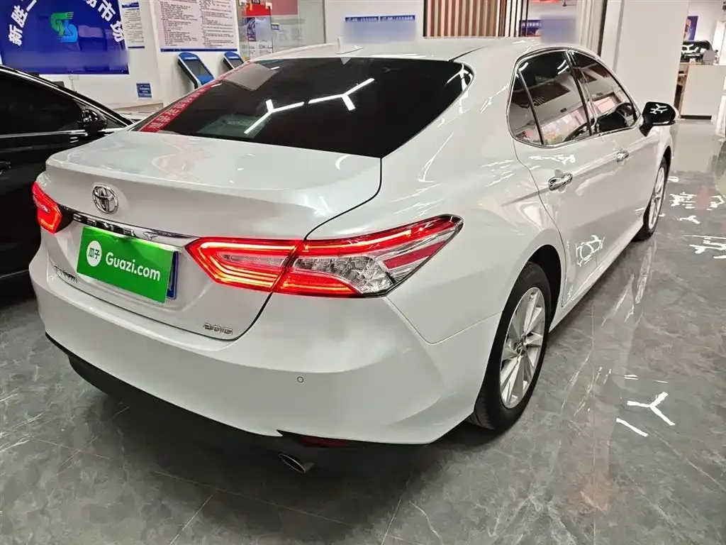Toyota Camry 2021 из CN, фото 7