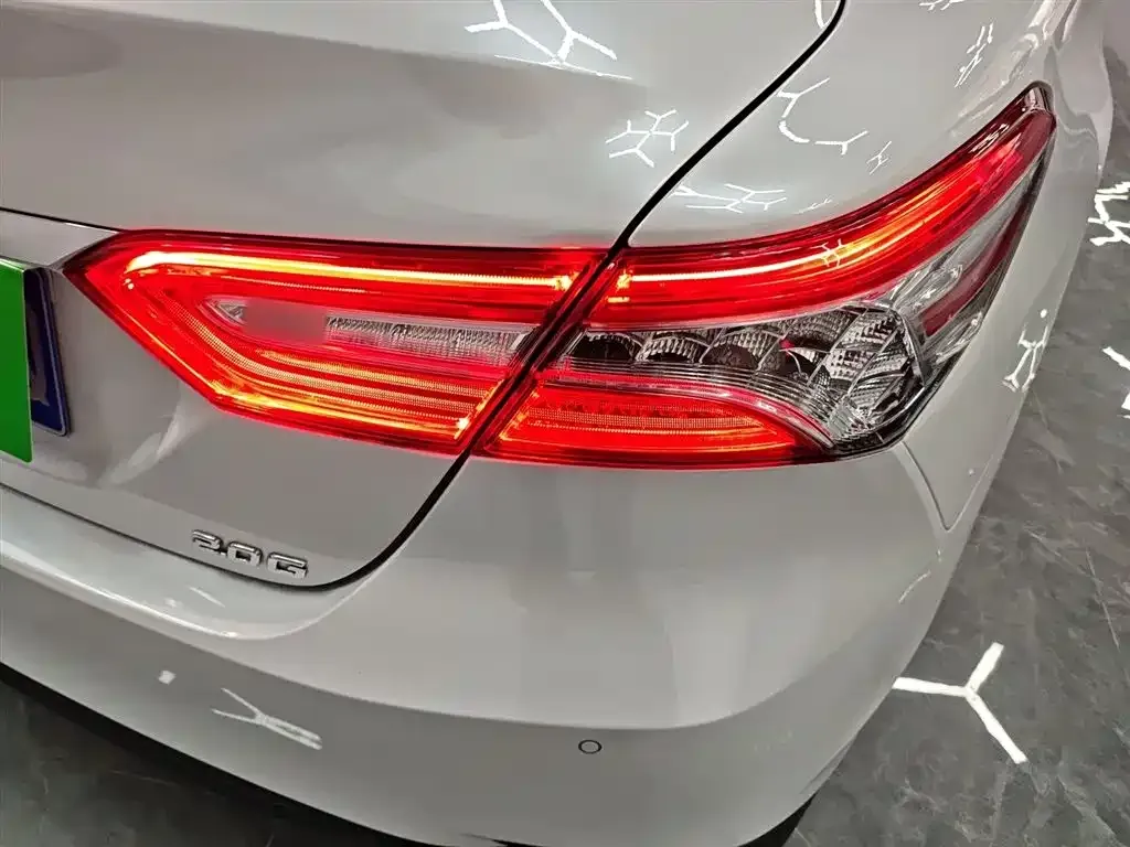 Toyota Camry 2021 из CN, фото 8
