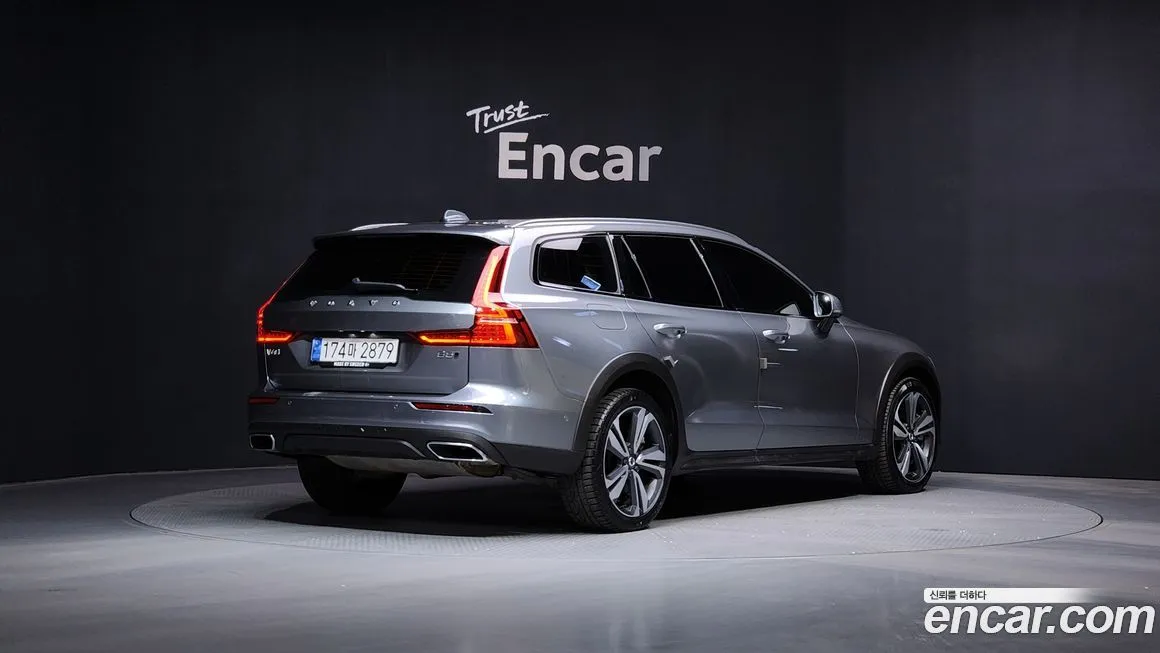 Volvo V60 2021 из KR, фото 2