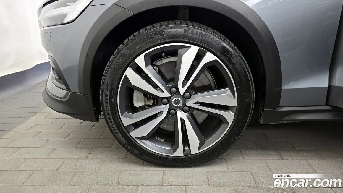 Volvo V60 2021 из KR, фото 5