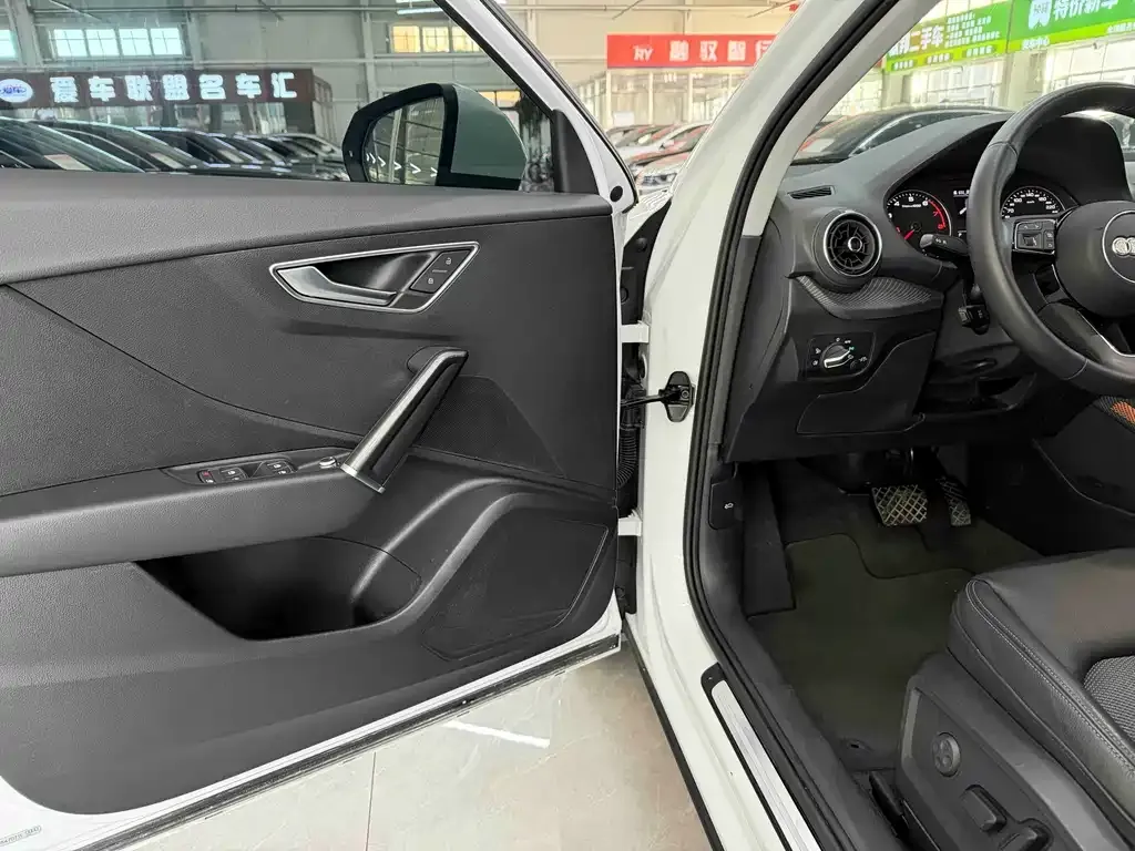 Audi Q2L 2021 из CN, фото 9