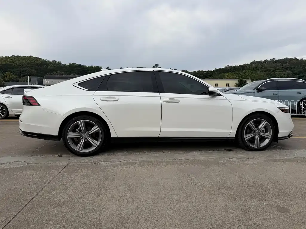 Honda Accord 2023 из CN, фото 7