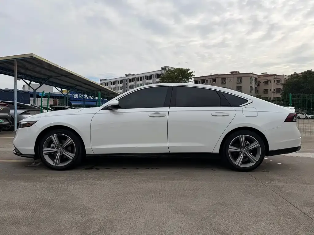 Honda Accord 2023 из CN, фото 8