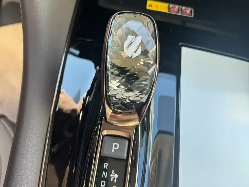 Toyota Alphard 2025 из CN, фото 7