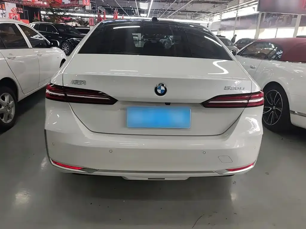 BMW 5 Series 2024 из CN, фото 6