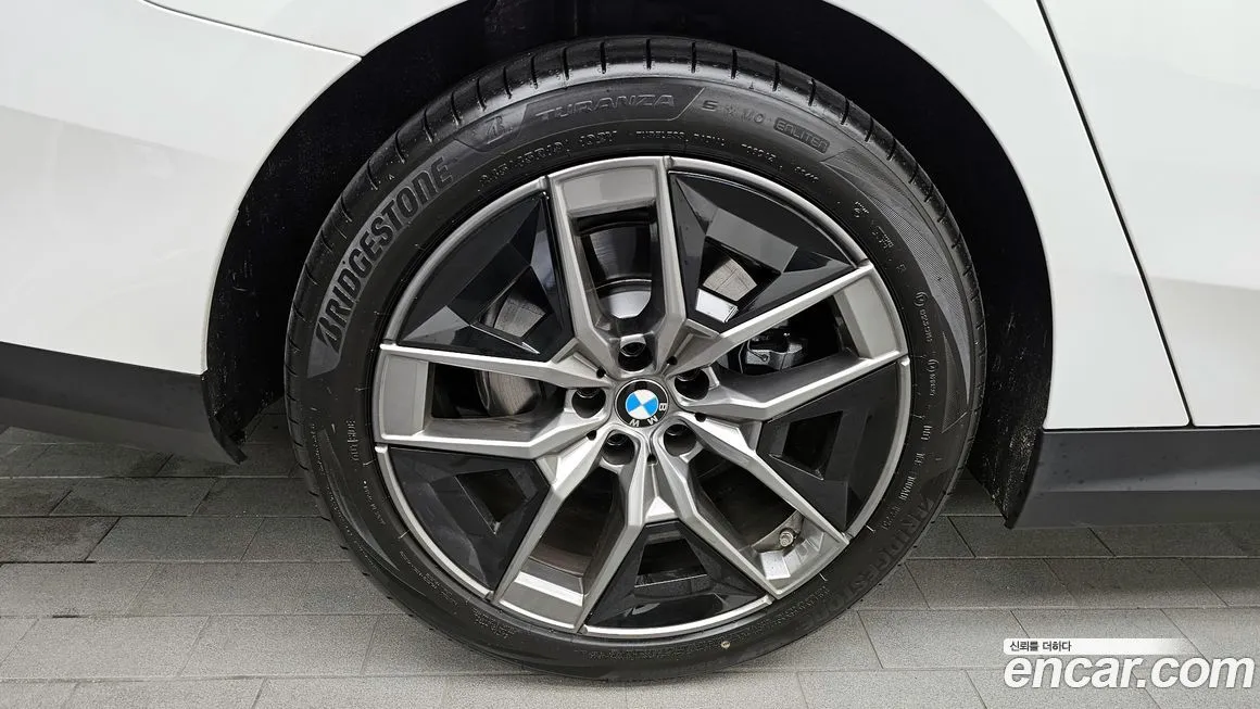 BMW 5-Series 2026 из KR, фото 5