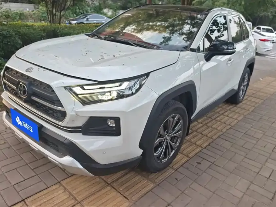 Toyota RAV4 2024 из CN, фото 1