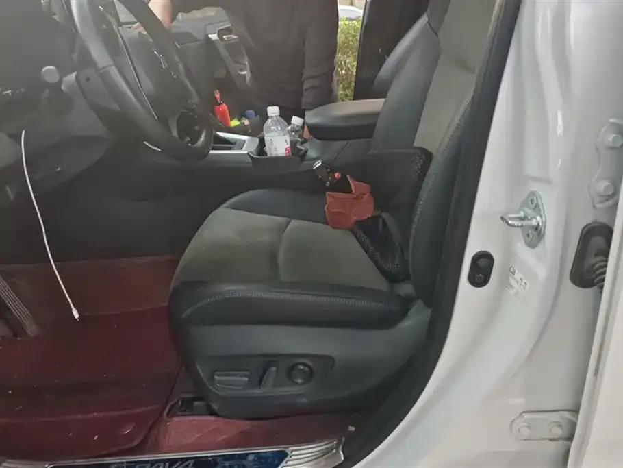 Toyota RAV4 2024 из CN, фото 9