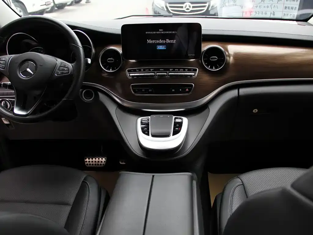 Mercedes-Benz V-Class 2021 из CN, фото 2