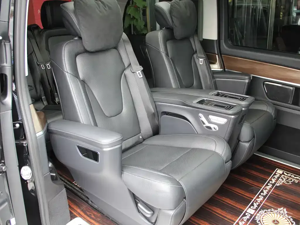 Mercedes-Benz V-Class 2021 из CN, фото 5