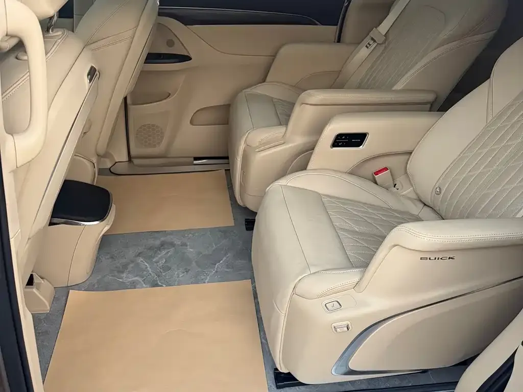 Buick GL8 2024 из CN, фото 6
