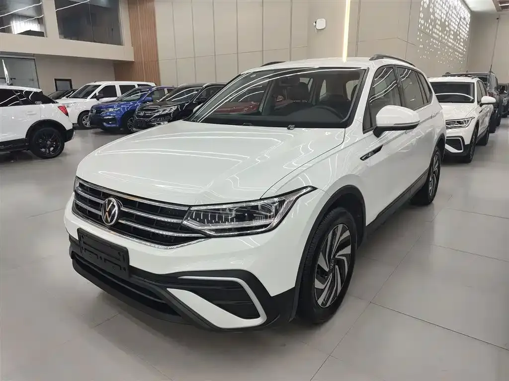 Volkswagen Tiguan L 2022 из CN, фото 1