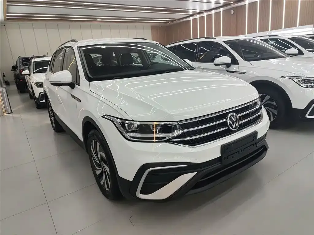 Volkswagen Tiguan L 2022 из CN, фото 4