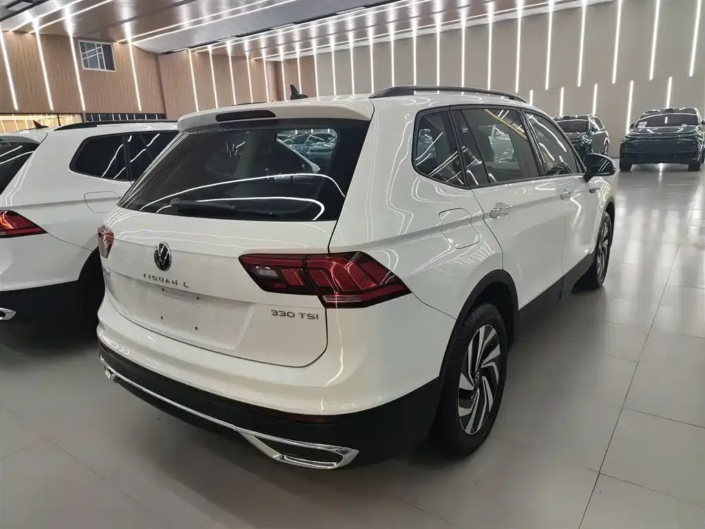 Volkswagen Tiguan L 2022 из CN, фото 7