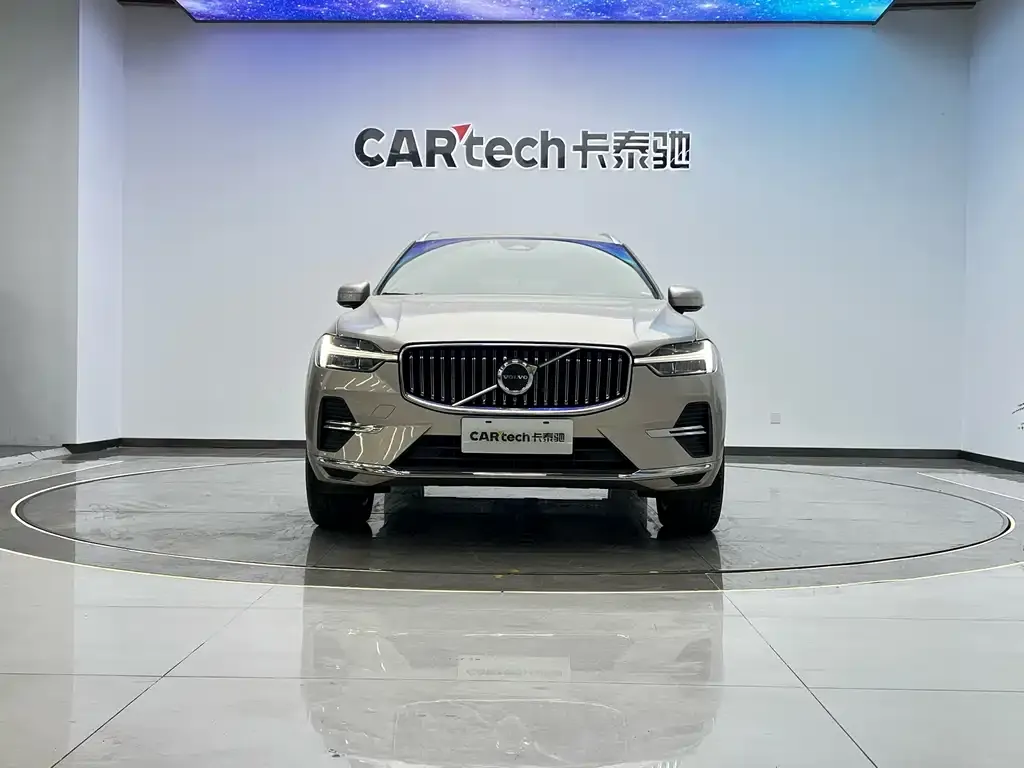 Volvo XC60 2024 из CN, фото 2