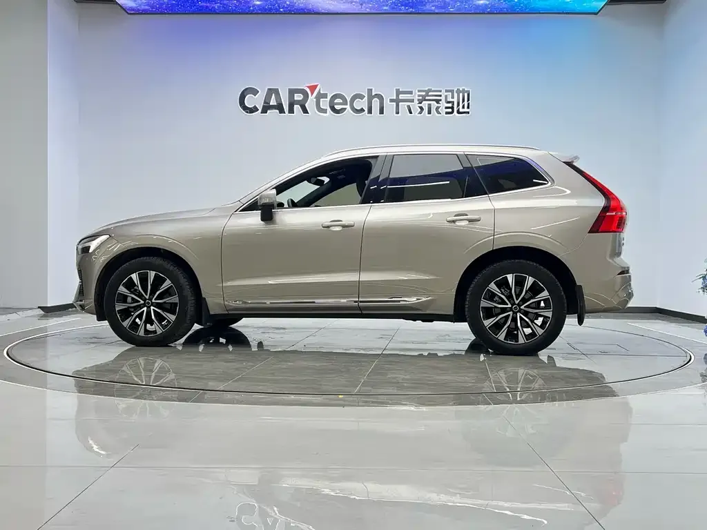 Volvo XC60 2024 из CN, фото 3